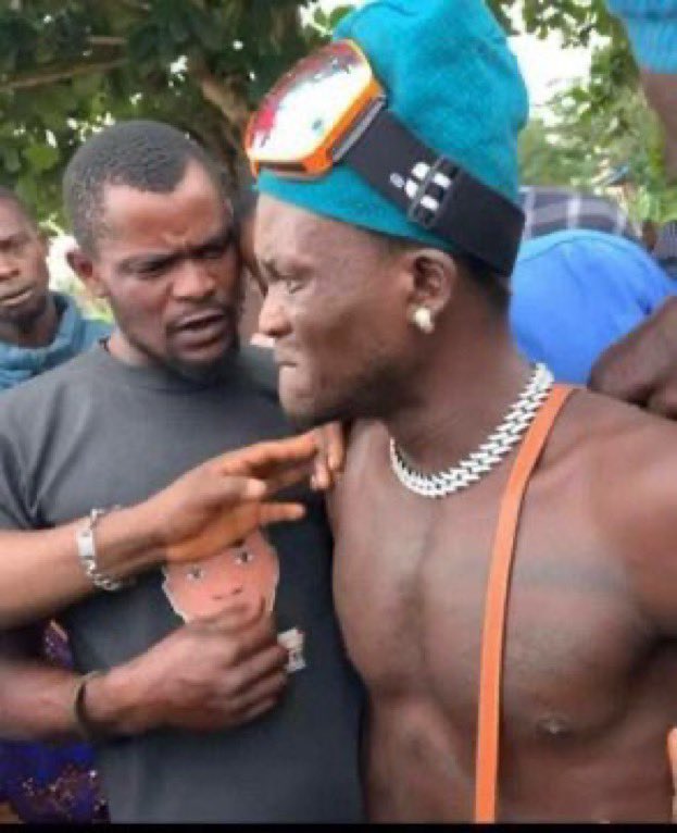 badlilcole's tweet image. I be spirit, U be spirit 💜🕊
And we no dey follow each other

why na my bro or sis 😭