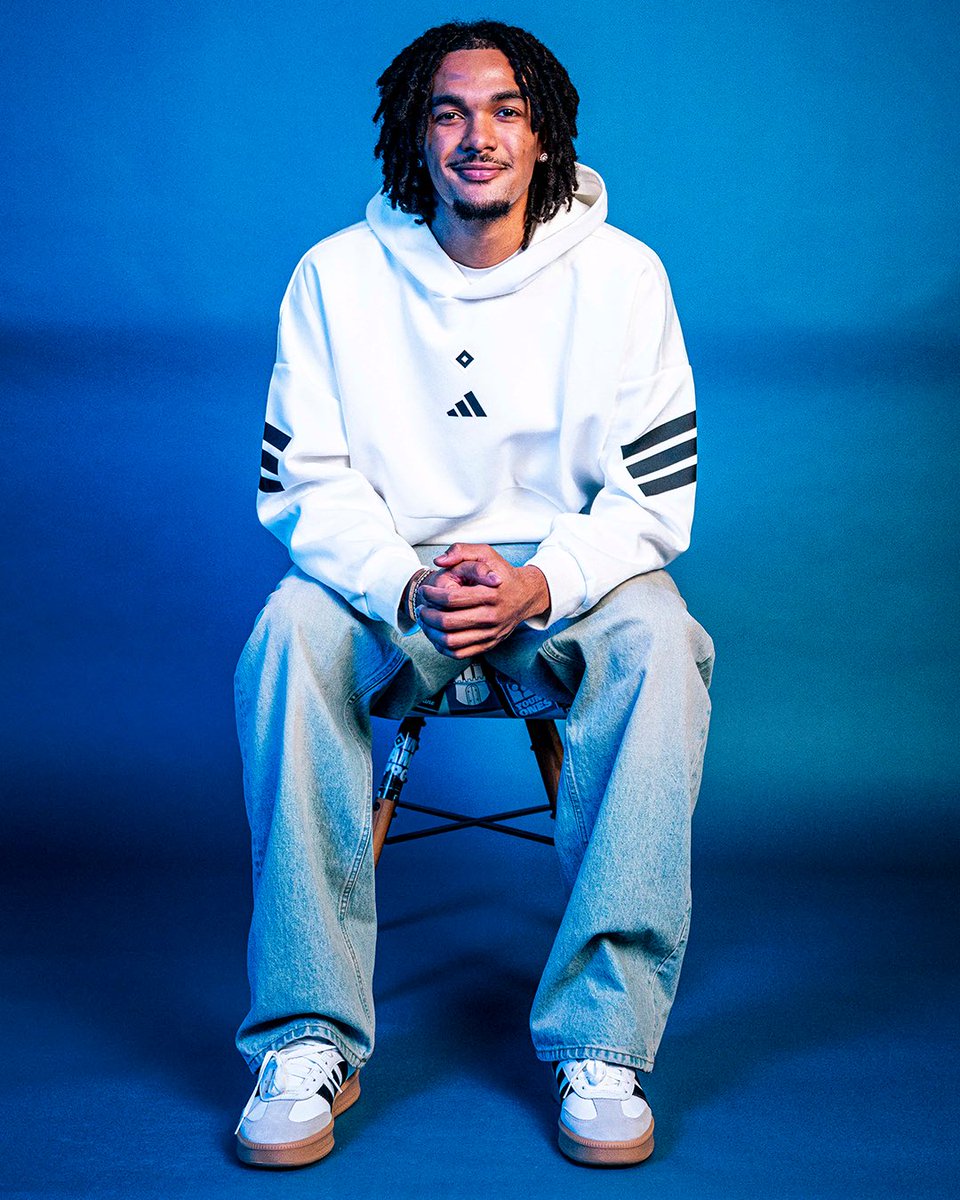 HSV's tweet image. Welcome to the 𝟎𝟒𝟎, Damion #Downs! 👋

Wir leihen den 21-jährigen Mittelstürmer vom englischen Zweitligisten FC Southampton aus. 🤝

Alle Infos und Zitate ➡️ hsv.link/LeiheDowns

#nurderHSV