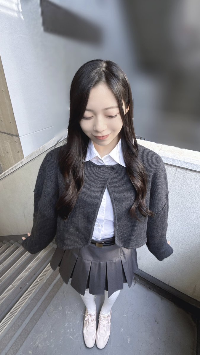 ♥4thシングル オンラインサイン会 (SHOWROOMアプリで見れるよ) 完売の