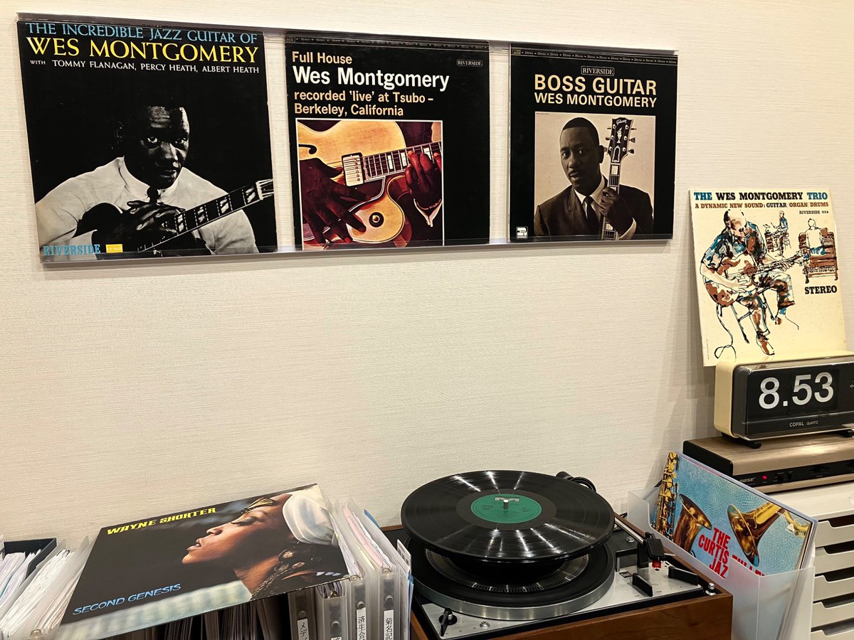 なんかレコードが針飛びして同じフレーズを執拗に繰り返している Wes