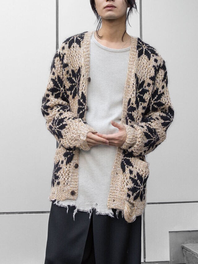 korecow's tweet photo. ドラマ『50分間の恋人』予告で伊野尾慧さんが着用していたニットは、こちらのアイテムではないでしょうか。 https://t.co/kAefN3cw31 #伊野尾慧 #50分間の恋人 #BEDJ.W.FORD #korecow #コレカウ https://t.co/yg27Nix5E3