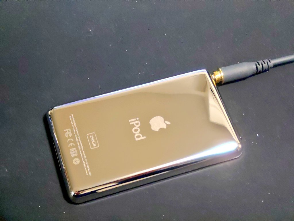 15年前に買ったiPod Classicちゃんを、バッテリー交換、大容量SSD化