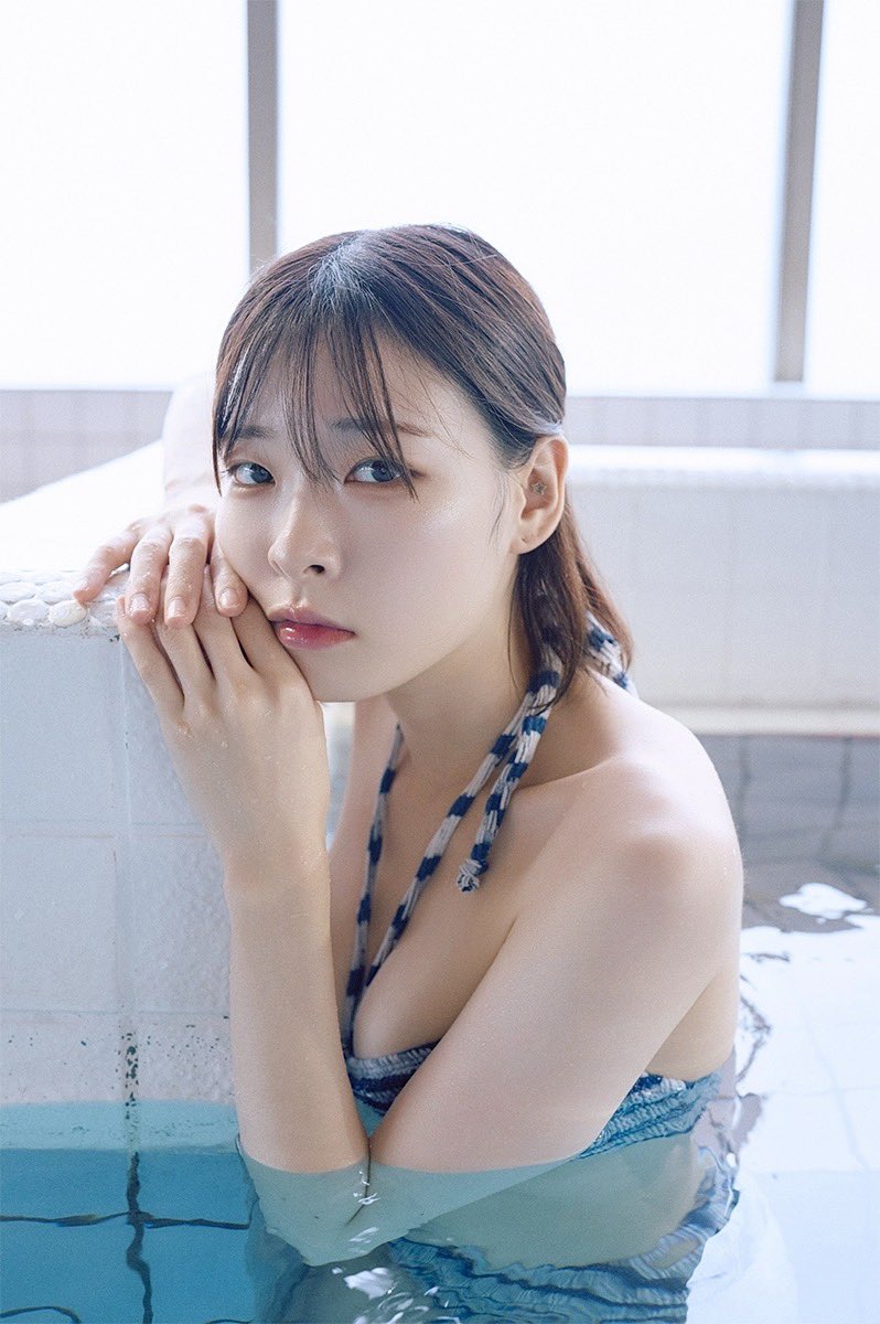 yomicomichu_'s tweet image. お知らせ📢

去年の生誕企画で完売したグラビア写真集、なんと電子版からも出します！！！
アザーカット中心に3部作にしました♡

本日より3週連続でリリースします❣️

ep.01▶︎ a.co/d/dafuiAd
#グラビア