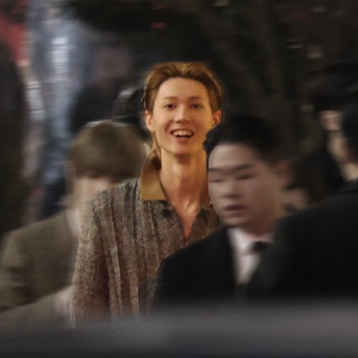 cortisrecords's tweet image. “in the midst of the crowd, i only see you.”