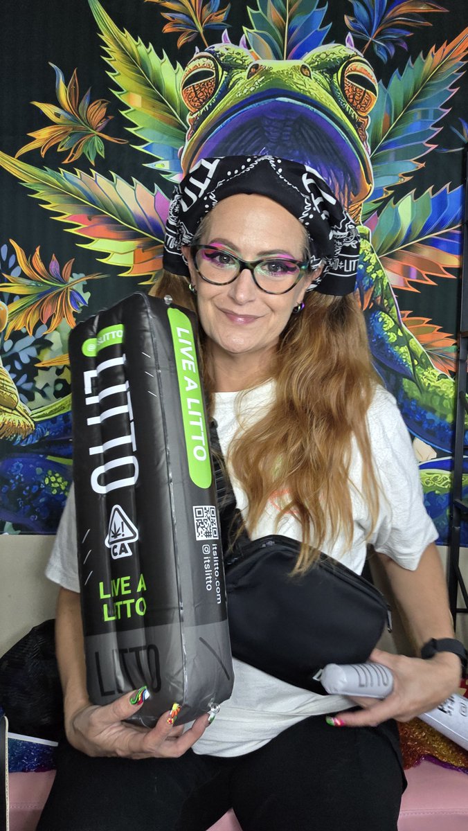 Jennsnugget420's tweet photo. I luv @itslittocrew #littocrew #littocrew4life #litto #Mmemberville #StonerFam #CannabisCommunity #stonercommunity #litto4life https://t.co/ega9YKmkoT