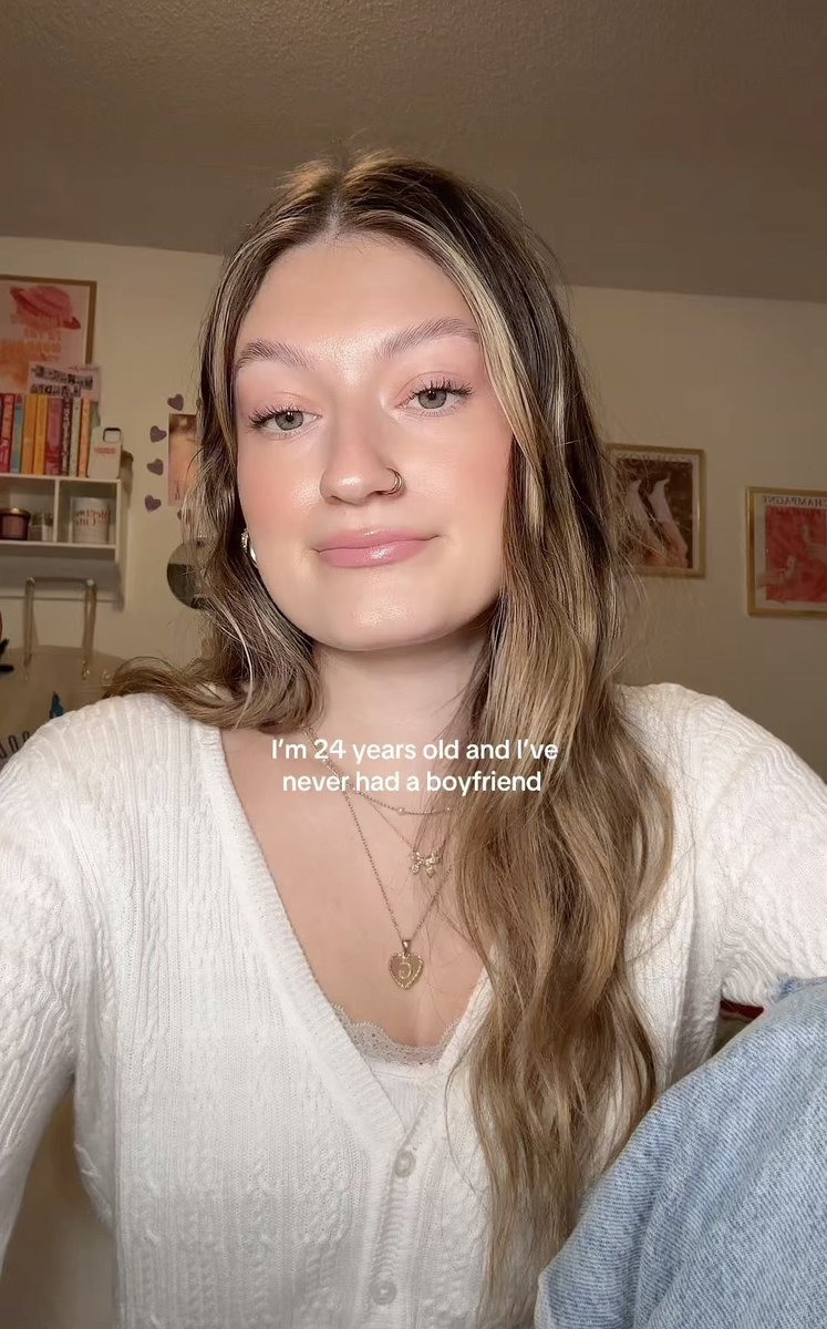 dumbtwt7's tweet image. why am I seeing so many girls that have never had a boyfriend??? What is going