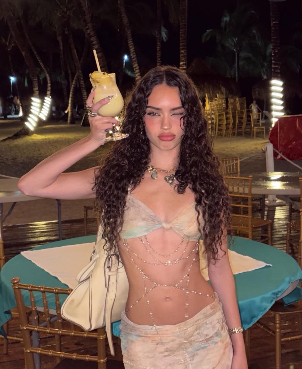 avanziniloops's tweet image. 🍹🌴