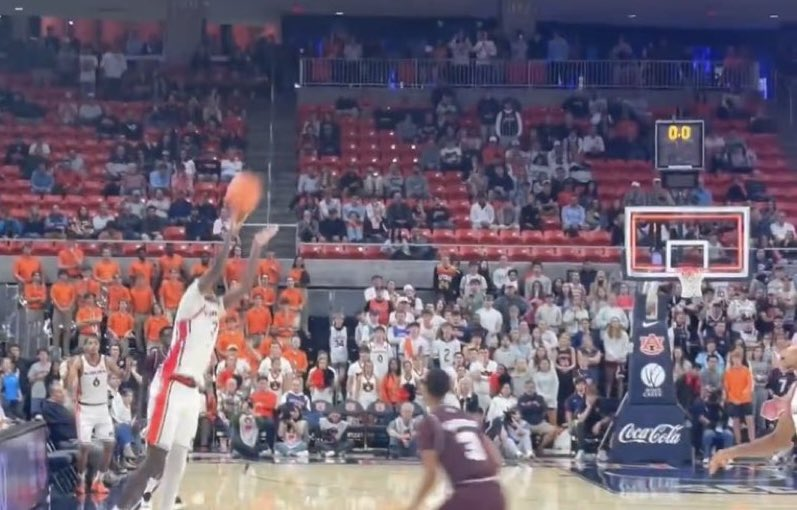 War Blogle tweet media