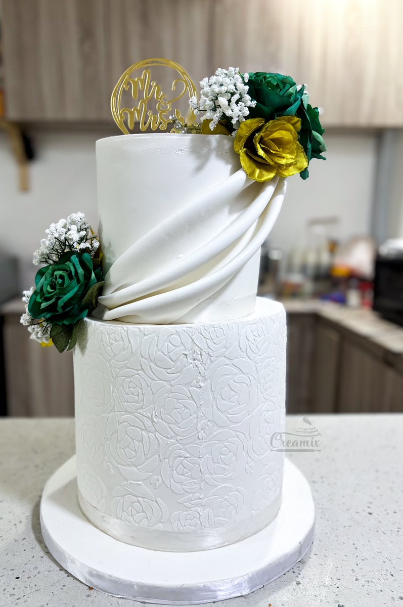 inimacaulay's tweet image. I have a goal to make 30 wedding cakes this year. Getting married or know anyone that is? Please send them my way. 
See some of the beauties made in 2025, all under ₦300k