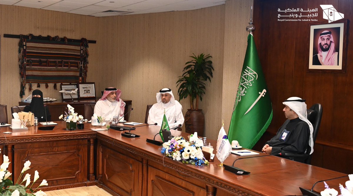 التقى الرئيس التنفيذي 
م. محمود الذيب <a href="/_maltheeb/">محمود بن صالح الذيب Mahmoud Al-Theeb</a>
بالمدير التنفيذي لجمعية مرفق لإدارة المرافق العامة 
أ. عيد البوعينين، وجرى خلال اللقاء التعريف بالجمعية وأبرز أهدافها، وبحث ومناقشة مجالات التعاون المشترك.

#صناعة_وحياة