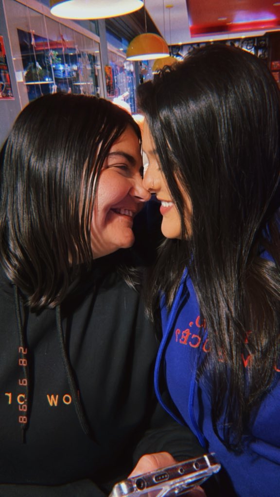 garotinha tweet media