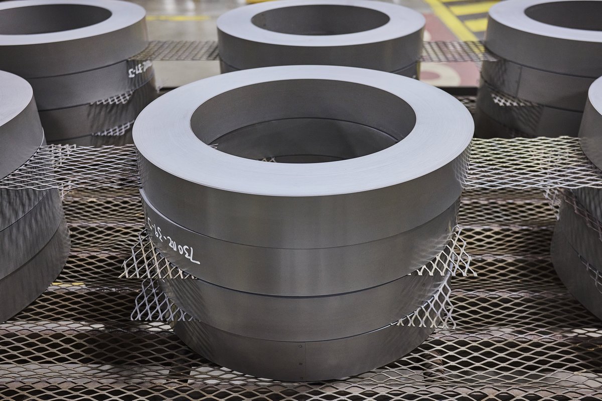 We make toroidal cores, coated or bare, that are as small as a ring or as large as a tire.

These cores are used for instrument transformers, metering devices and small power, audio and specialty transformers.

Choose from a range of world class grain oriented electrical steel