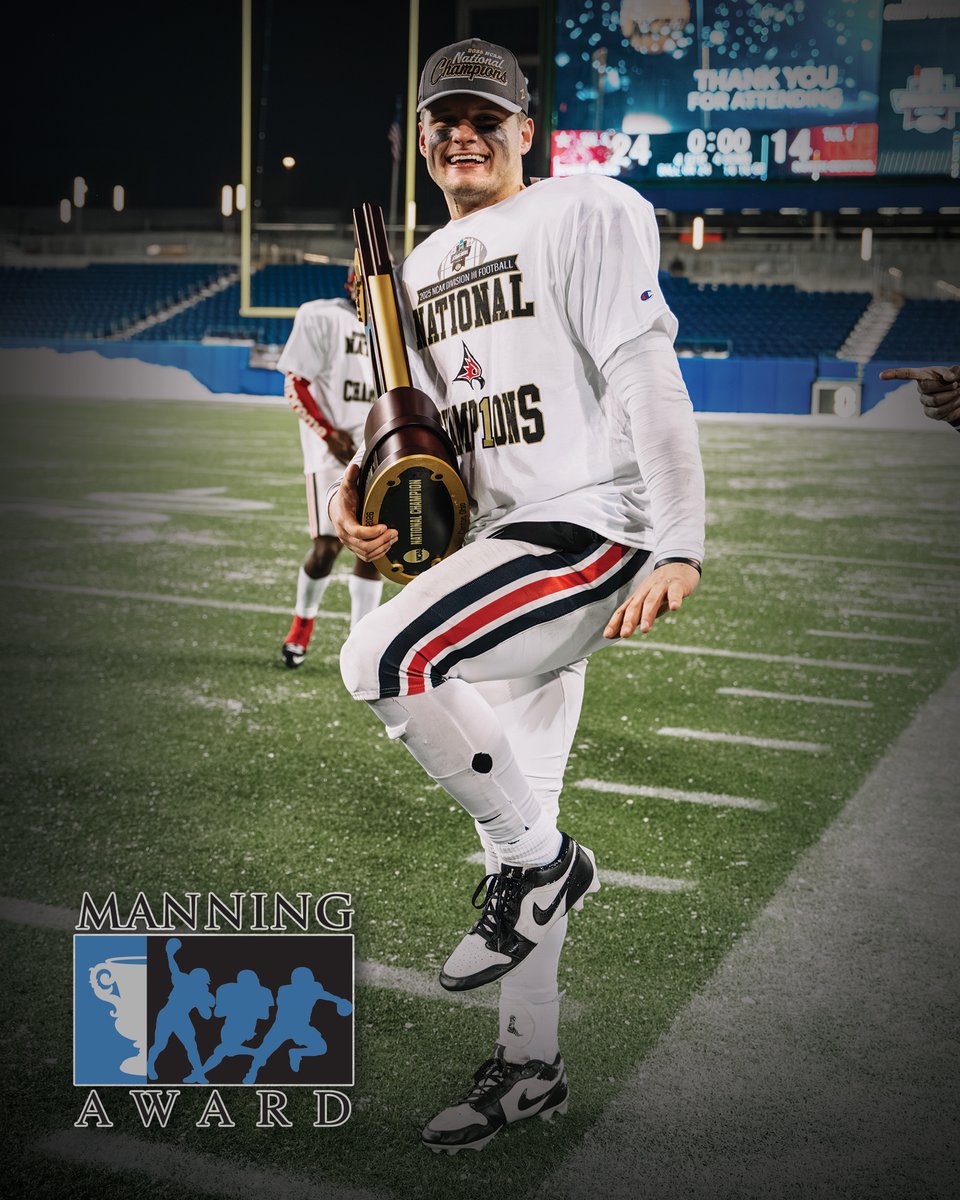 UWRFFalcons's tweet image. Gagliardi Trophy winner ➡️ Stagg Bowl MVP ➡️ 𝐌𝐚𝐧𝐧𝐢𝐧𝐠 𝐀𝐰𝐚𝐫𝐝 𝐅𝐢𝐧𝐚𝐥𝐢𝐬𝐭

Kaleb Blaha is the first @NCAADIII quarterback to be named a finalist for college football’s premier QB award 🏆👀

🗞️ » tinyurl.com/5xmf4n75