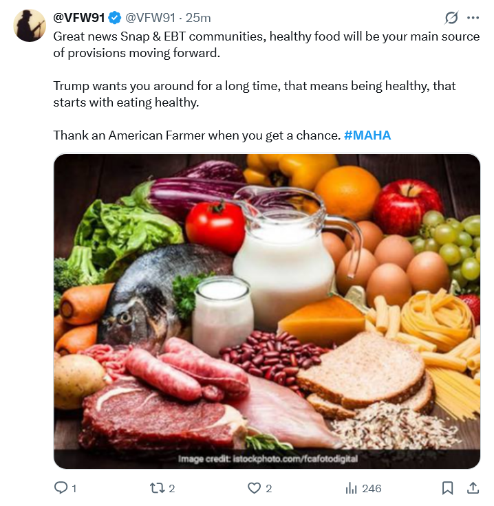 factandrumor's tweet photo. #MAHA #MAHAHA #HAHA #RFKJr Food Pyramid: Healthy food and farmers ❤️ are great. But Donald Trump wants us around? Trump's COVID cut American life expectancy by 2 years, the worst crime of all. Also what does Trump eat? Why is earworm RFK, Jr. so sickly? https://t.co/hXwMAP6hCC
