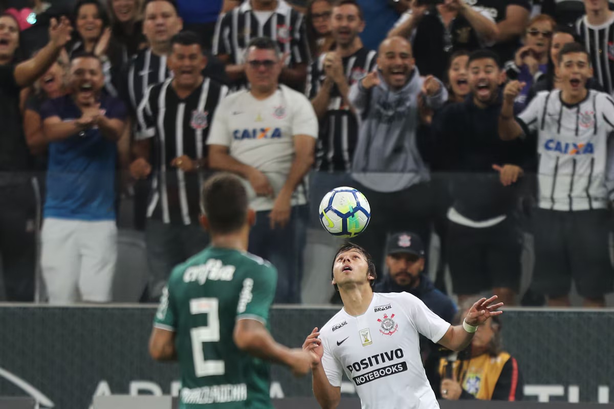 Ángel Romero, ex-jogador do Corinthians, sobre o Palmeiras:

"Quando eu cheguei (no Corinthians), perguntei quem é o rival? Me disseram que ele tava na série B (Palmeiras). Tive que esperar um ano pra jogar o Dérbi."

Via: <a href="/SportsCenterBR/">SportsCenter Brasil</a> 

📷ESPN / 📷Alex Silva/Estadão