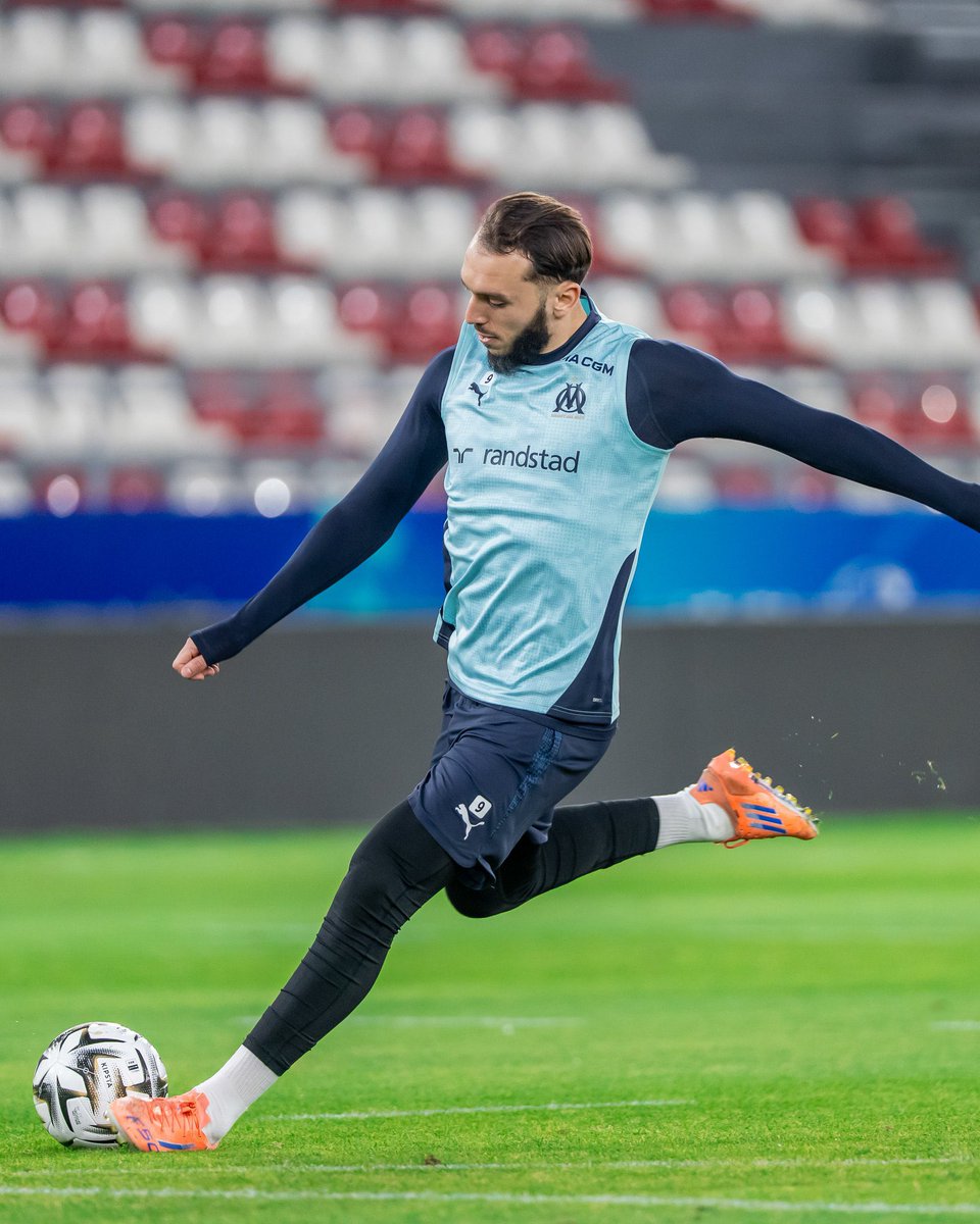 ActuFoot_'s tweet image. 🚨 𝗟’𝗢𝗠 𝗔 𝗧𝗥𝗔𝗩𝗔𝗜𝗟𝗟𝗘́ 𝗨𝗡𝗘 𝗘́𝗩𝗘𝗡𝗧𝗨𝗘𝗟𝗟𝗘 𝗦𝗘́𝗔𝗡𝗖𝗘 𝗗𝗘 𝗧𝗜𝗥𝗦 𝗔𝗨𝗫 𝗕𝗨𝗧𝗦 𝗗𝗘𝗠𝗔𝗜𝗡 𝗟𝗢𝗥𝗦 𝗗𝗨 𝗖𝗟𝗔𝗦𝗦𝗜𝗤𝗨𝗘… 🥅

𝗣𝗔𝗦 𝗟𝗘 𝗣𝗦𝗚 ! ❌

Le club parisien s’est contenté d’une fin de séance tournée autour d’un exercice de finition…