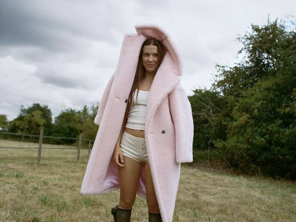 imilliepics's tweet image. Millie Bobby Brown’s upcoming projects:  

• ‘Enola Holmes 3’ - (Adventure)

• ‘Perfect’ - (Kerri Strug biopic)

• ‘Just Picture It’ - (Romcom) 

• ‘Prism’ - (Supernatural Series)