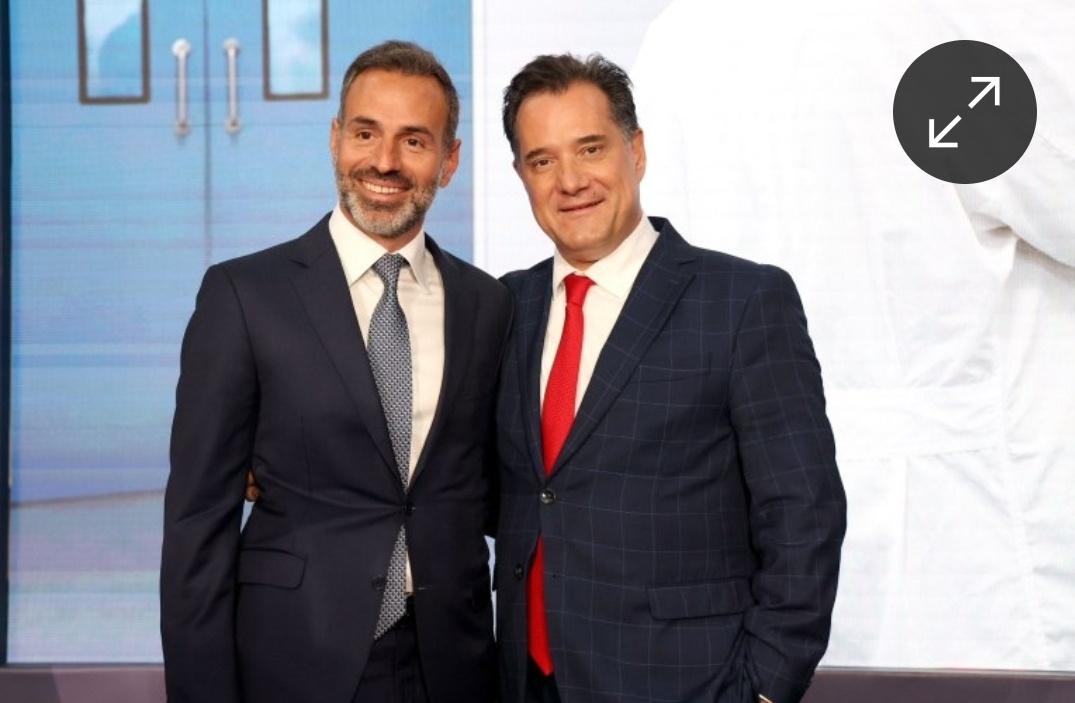 Bonus:
Στη φωτογραφία, δίπλα στον υπουργό, ο Βασίλης Μηλιώνης.
Το όνομά του έχει συνδεθεί με την υπόθεση Energa–Hellas Power, ένα από τα μεγαλύτερα σκάνδαλα στον χώρο της ενέργειας, με ζημιά εκατοντάδων εκατομμυρίων για το Δημόσιο.

Σήμερα είναι πρόεδρος της Tikun Olam Ελλάδος.🥲