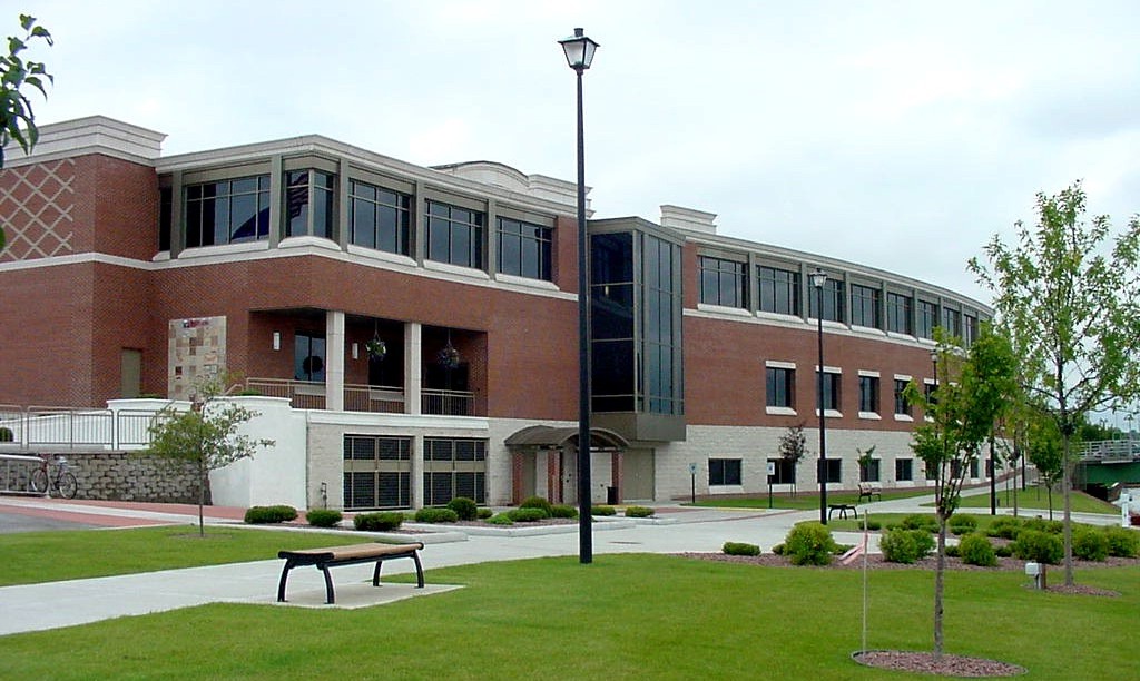 The deadline to file papers to run for Alderman in the City of Manitowoc has passed.

This April, five seats are up for election, and two of those races will be contested:

✅ No primary election will be held this year.
🗳 General Election: Tuesday, April 7, 2026

Here’s who will