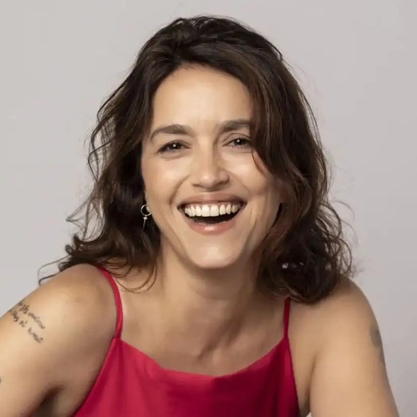 QGdoPOP's tweet image. Manuela Dias teve sua nova novela CANCELADA pela Globo após CRITICAS e BAIXO desempenho da escritora no remake de "Vale Tudo", diz Fabia Oliveira.