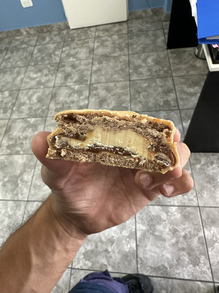 EmaNuniez's tweet image. hablemos de la obra de arte q hizo havanna.