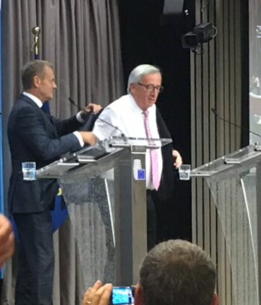 <a href="/ArturLacki/">Artur Łącki</a> <a href="/donaldtusk/">Donald Tusk</a> Łącki.....co ty facet BREDZISZ !!!
Tu nawet kuńferencie miał najważniejszą i to ....sam na sam !!!!