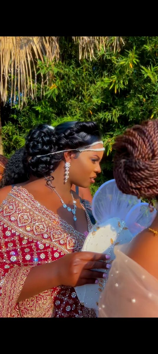 NansimbiRitah's tweet image. Are you looking for a makeup artist who will give you a perfect glam?? Look no further, I got you #ritahbeautymakeupstudio DM for bookings  Instagram:- ritahbeauty makeupstudio #makeupartist