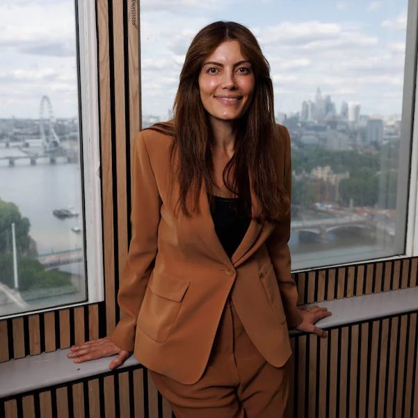 TheUKAr's tweet image. 🚨🚨رسميًا.. حزب "إصلاح المملكة المتحدة" اليميني المتشدد بقيادة نايجل فاراج المعروف بمواقفه المعادية للهجرة والمهاجرين يعلن قبل قليل ترشيح السياسية المسلمة 'المصرية الأصل' ليلى كانينغهام لتمثيل الحزب في انتخابات عمدة لندن القادمة.