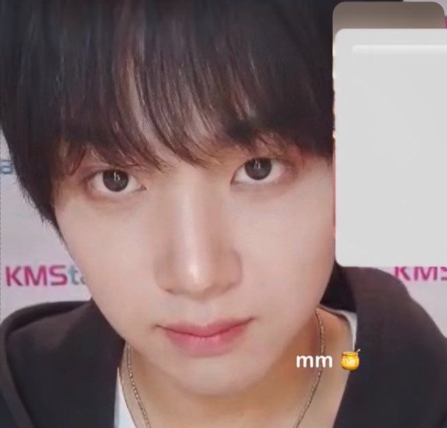 mahaegals's tweet image. my beautiful angel princess you’re actually the most beautiful human on earth i hope very tongue that raises against you fall forever in misery i love you so much