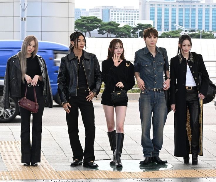 ALTDAY_PROJECT's tweet image. ㅤ
ㅤ
📸 #ALTDAILY
🗓 07012026

ALTDAY PROJECT was spotted at Incheon Airport, heading to Tokyo for their upcoming photoshoot.
Something exciting is coming 👀

ㅤ