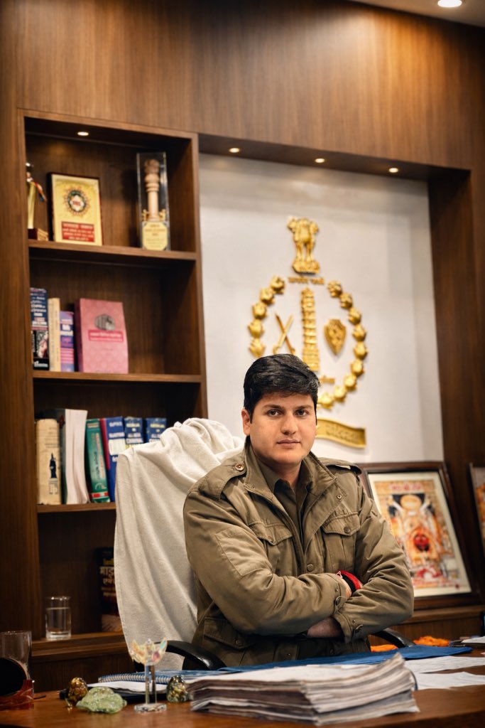 Not the position, thinking makes a man great. #Sikar