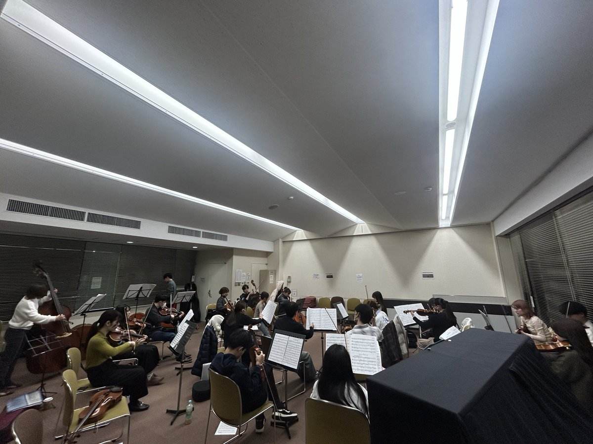 cetra_ensemble's tweet photo. 昨日から演奏会に向け練習を開始しました！写真は各学年の練習の様子です🤳🏻
ここから約1ヶ月間、本番まで駆け抜けます❤️‍🔥 https://t.co/dFMwQ2CGzw