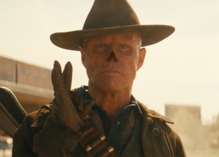 Lucy doing the Cooper Howard thumbs up and the Ghoul holding up the symbol for okey dokey ohhh yeah 🙂‍↕️