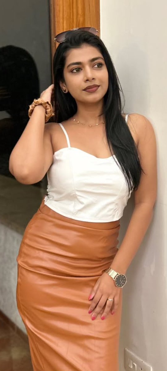 insta_modelz's tweet image. #SwethaKumar #Swetha 🤍🤎

#samantha #sreeleela #rashmika #meenakshichaudhary #rukminivasanth #malavikamohanan #kalyanipriyadarshan #krithishetty #bhagyashriborse #nidhhiagerwal #priyankamohan #poojahegde #mamithabaiju #jananayagan #raajasaab #riddhikumar #kritisanon #kiaraadvani