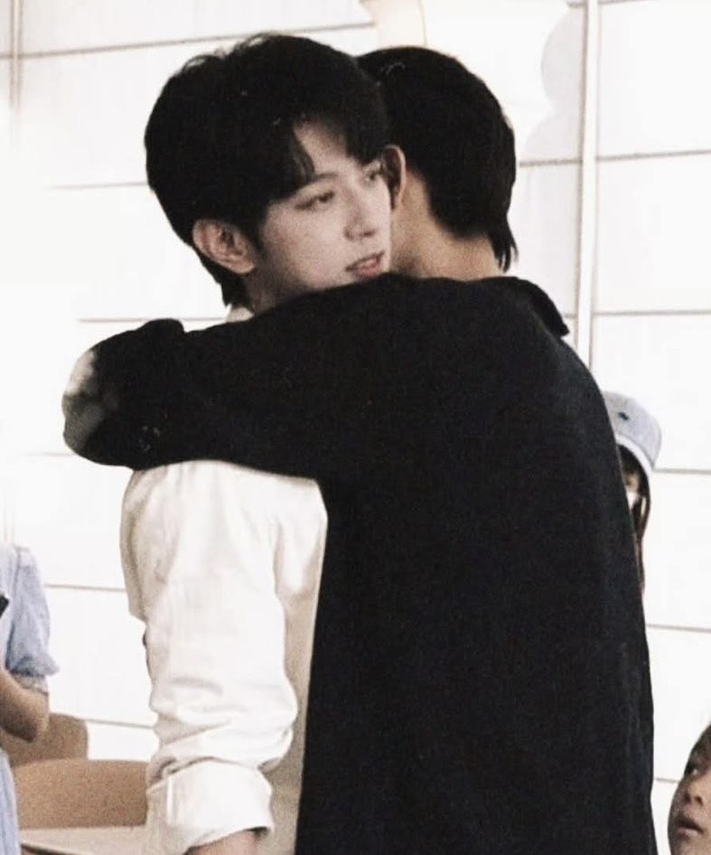 mooncatxie's tweet photo. #LangTu post canon fic thread 🧵⬇️ 

For months after they met Wenlang and Gao Tu finally get to have a moment to themselves, intimate and just the two of them as they left Lele with Huasheng. https://t.co/abM5RNGaQV