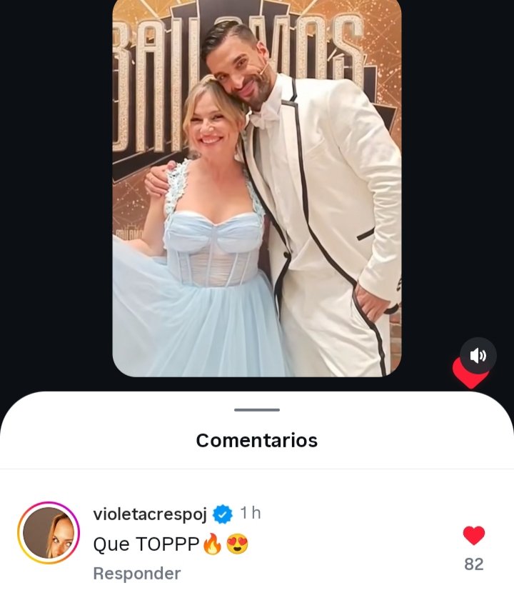 Siempre apoyando a su chico. 😍 #Violedi7E