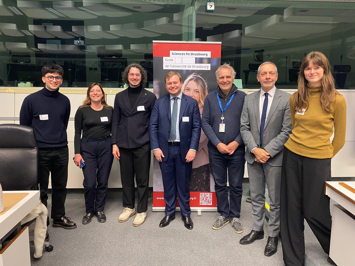 CCMI_EESC's tweet image. 🤝@CCMI_EESC x @Scpostrasbourg
How resilient does Europe need to be? 

Today’s roundtables bring #students, #EUinstitutions and #experts together to discuss 🇪🇺 industrial resilience for defence and the future of the Green Deal highlighting the value of dialogue and partnership.