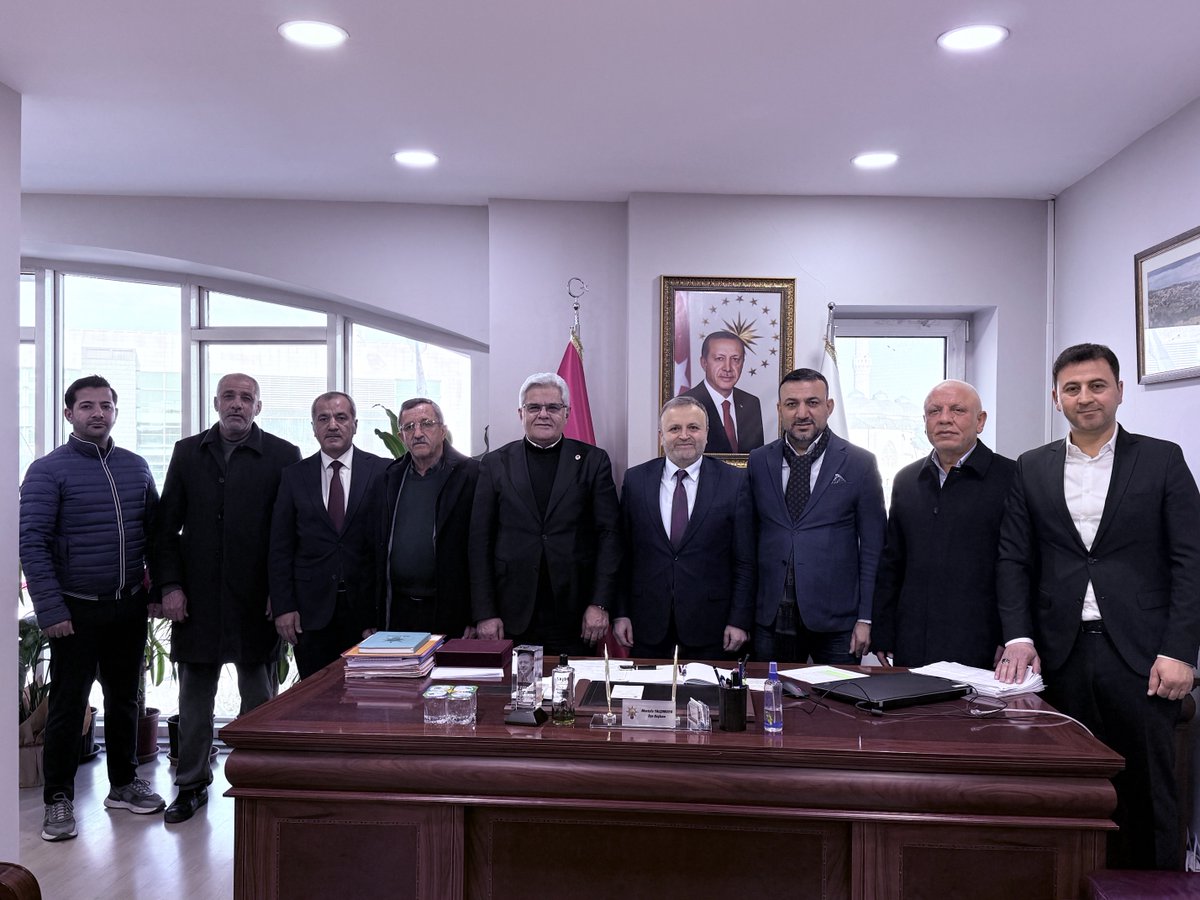 Belediye Başkan Yardımcımız Saffet Öz, Mardin Dernekler Federasyonu Başkanı Sedat Güngörür ve Dernek Başkanlarımız misafirimizdi.

Nazik ziyaretleri ve hoş sohbetleri için her birine ayrı ayrı teşekkürlerimi sunuyorum.