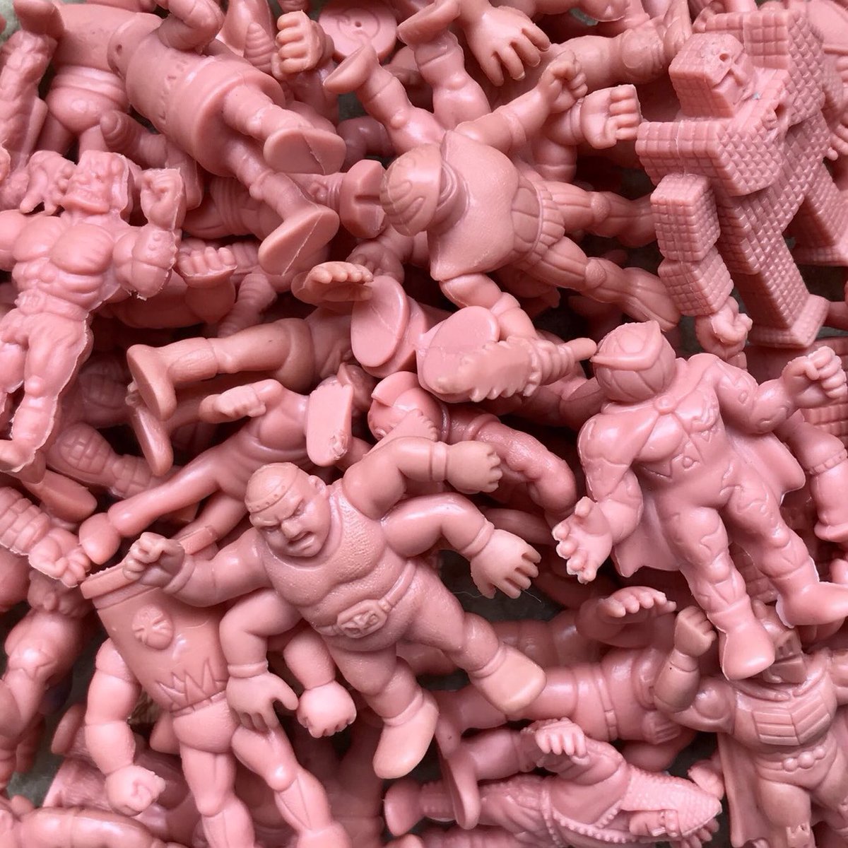Retro Toy Review tweet media