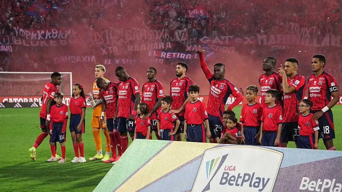 SantyMartinezM's tweet image. “En Colombia los clubes profesionales son sociedades anónimas:tienen dueños, accionistas, estructuras empresariales, responsabilidades jurídicas
No son bienes públicos ni asambleas emocionales”
El DIM tiene un propietario.
No lastimes a nadie con lo que te
causa dolor a ti mismo.