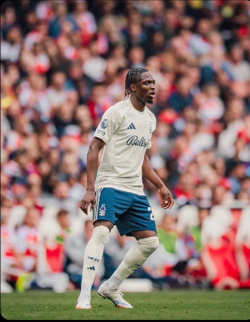 ynack's tweet image. バクワ
可能性は感じるが戦力になっていない印象。もちろんプレミア1年目である事は差し引きしなければならない。

にしても彼をスタメンとして推すには根拠に欠けるパフォーマンス。

FA杯のレクサム戦で私の見解をぶち壊すパフォーマンスを期待しています。