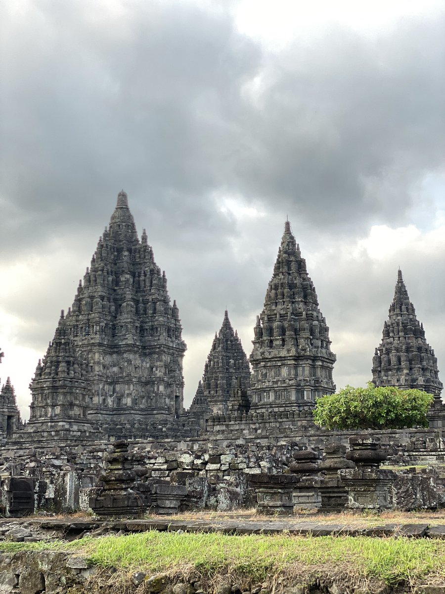 bileopard's tweet image. Iconic di pikiran semua ✨