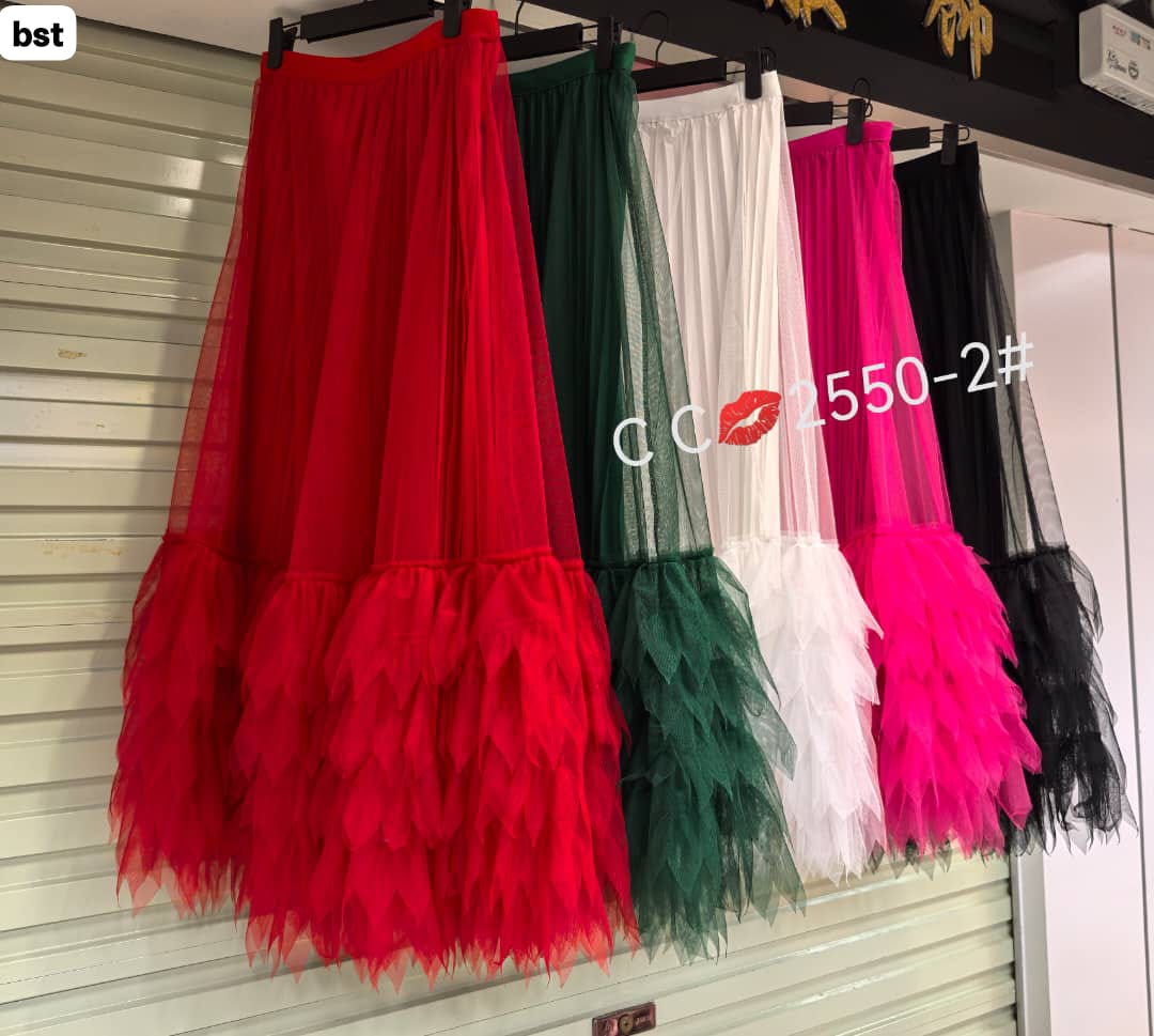 skirt available now size free price 

#32,000