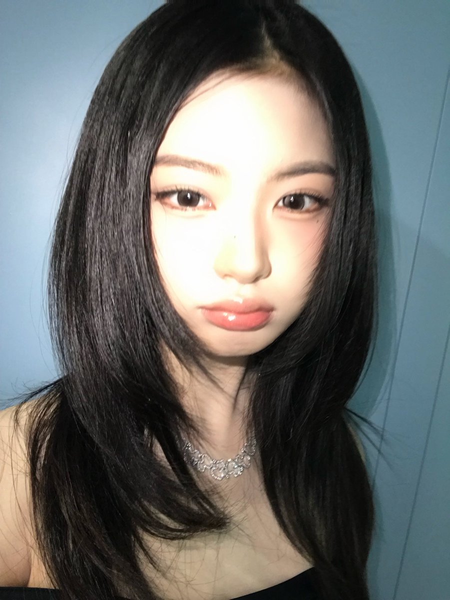 pinii18_'s tweet image. 훈고딩얼굴이너무하실게