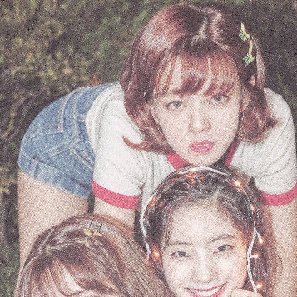 JeongyeonUnion's tweet photo. We got redhead Jeongyeon back after 9 years 😭🫂🍊

2026                                             2017 https://t.co/SR9Y7xCpTd