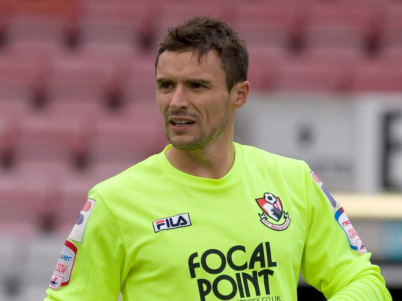 LeftFieldTV's tweet image. New episode of Coach In Session #podcast is out nowwhere @Stevencaulker44 speaks to #SWFC #goalkeeper #coach Darryl Flahavan

Over 20 years, Darryl played almost 500 games for #SUFC, #OAFC and #afcb  and he gives great insight how to coach 'keepers.
Link: youtube.com/watch?v=lWUAgl…