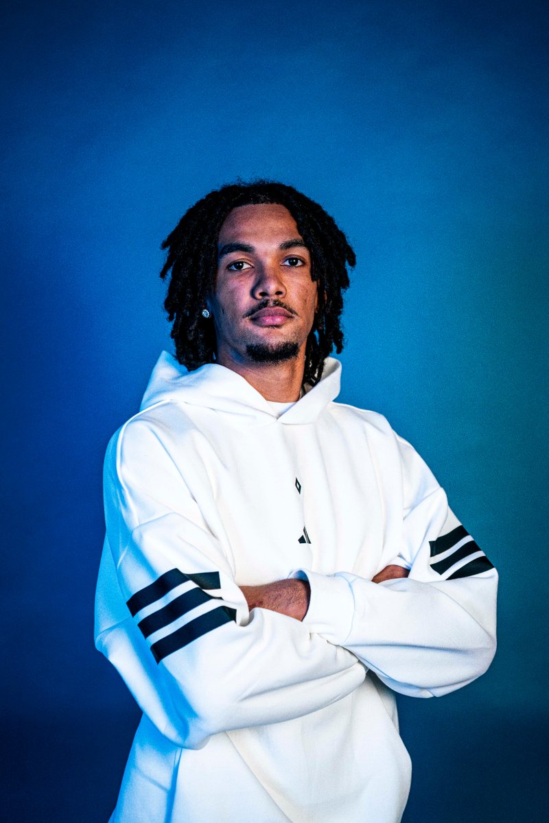 HSV_English's tweet image. Size, speed, and skill: Here are all the details on our newest signing Damion #Downs 👉 hsv.link/DownsSigning 

#nurderHSV