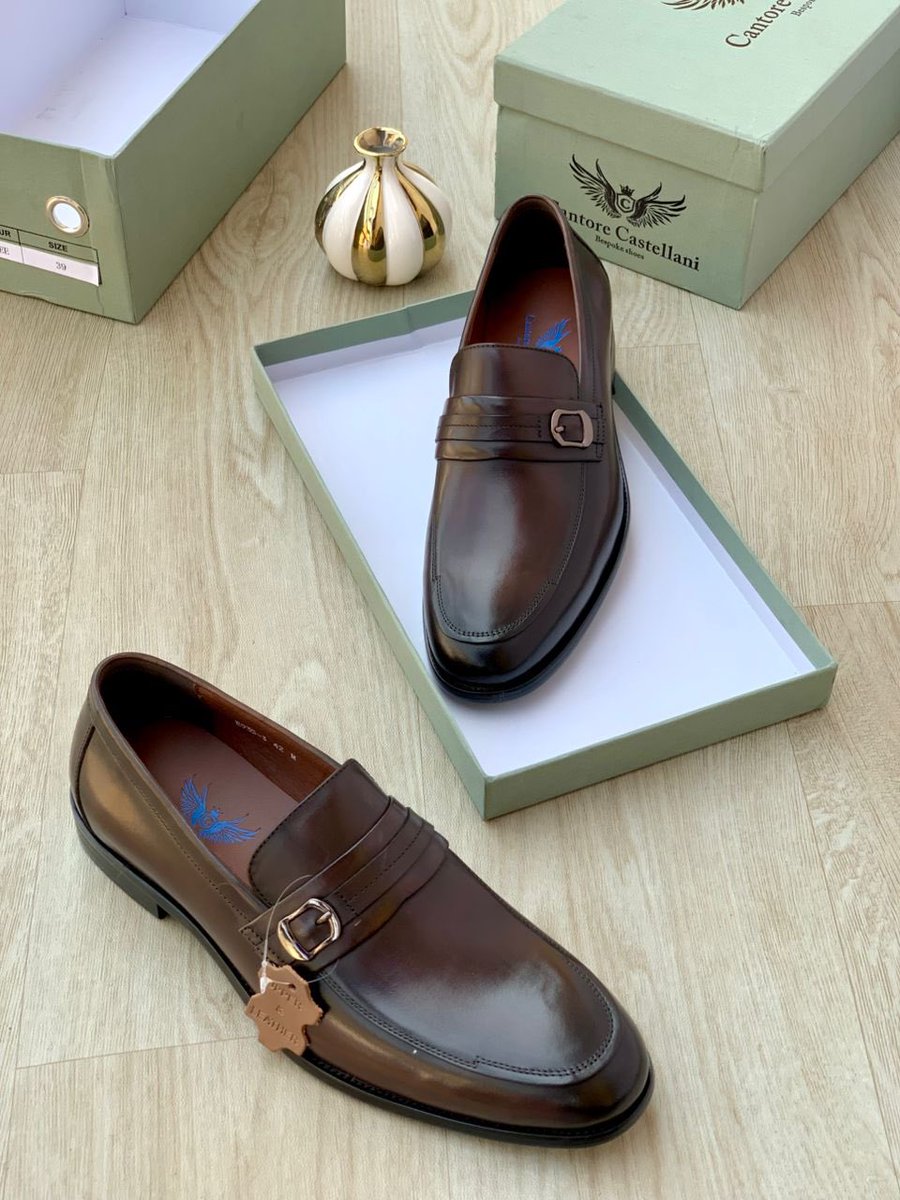 Step out in luxury 👞🔥
Luxury Branded Shoes
• Sizes 40–46
• Fully branded &amp; boxed
• ₦80,000 only

Serious buyers only 👉 wa.me/2349086526123
Limited stock available.