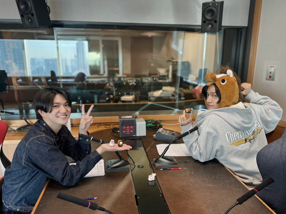 今夜の担当は！

#Aぇǃgroup
#正門良規
#佐野晶哉

2026年最初の放送🐴🍊

それぞれの年末年始。
カウントダウンコンサート裏話。
大尊敬しているかっこいい"あの方"のお話。
このコンビにしては珍しい長尺OPです！！

盛りだくさんな今夜も
ポストは『#Aぇヤンタン』で
たくさんお待ちしております！