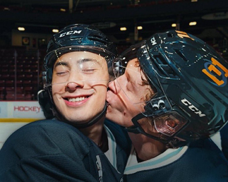 rozroan's tweet image. They make me wanna die